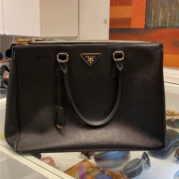 Prada Black Saffiano Leather Medium Double Zip Tote - Picture 3 of 9